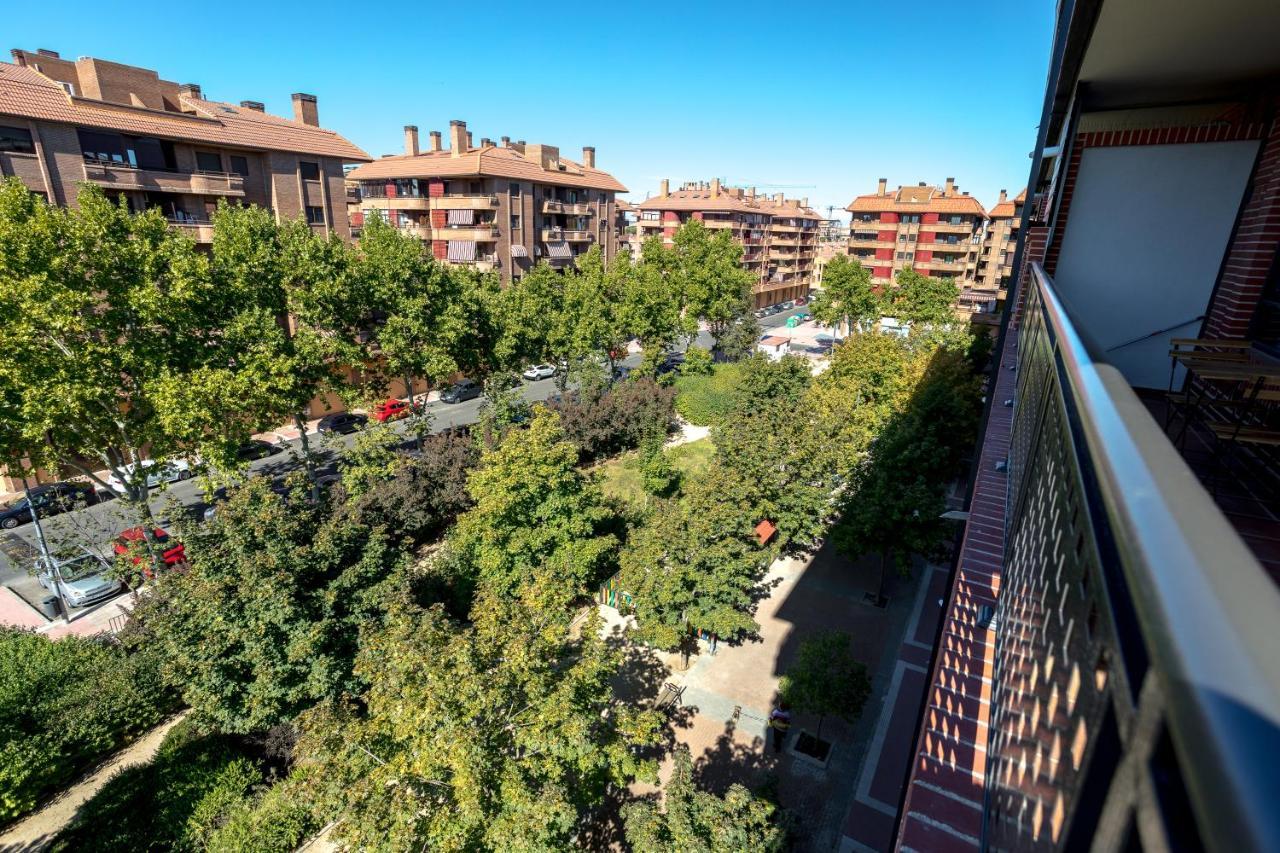 Soemn Apartments Алькала-де-Энарес Экстерьер фото